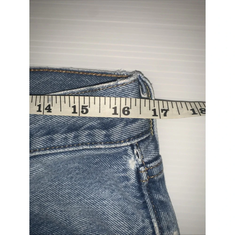 Levi's Men's 501 33x30 Original Straight Fit Jeans Blue Button Fly Medium Wash